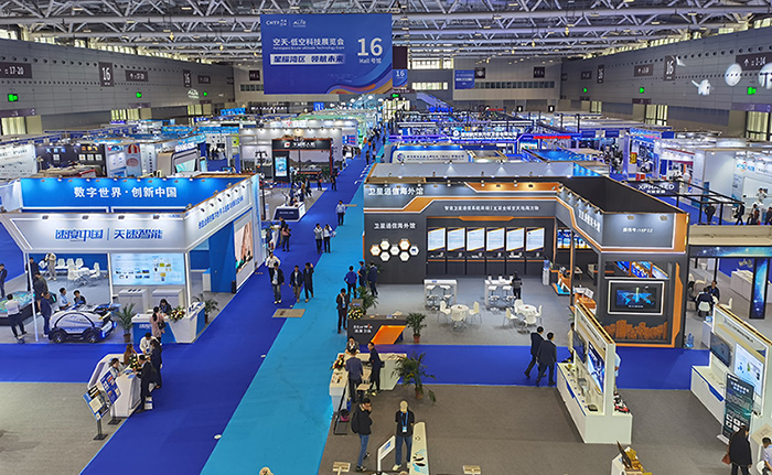 High-Tech hall 01.jpg